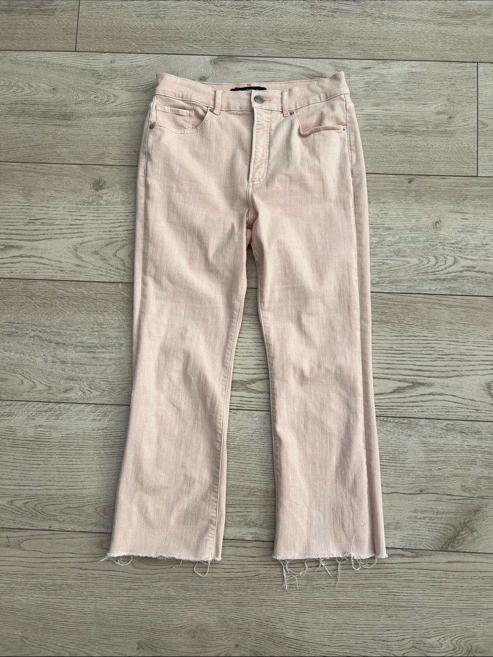 Express Women's Pink high waist cropped flare Jeans woman size 8 stretch